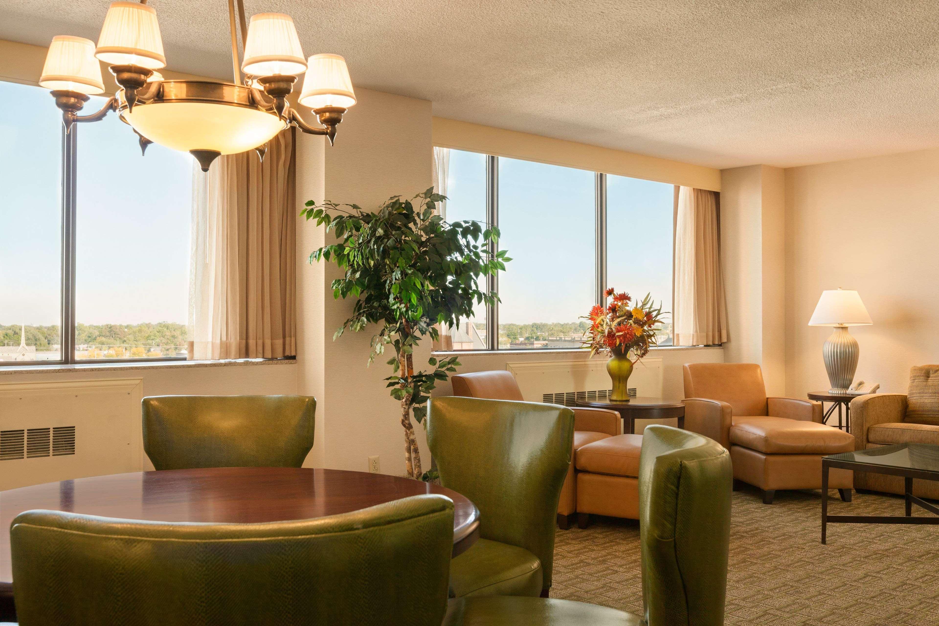Hilton Fort Wayne At The Grand Wayne Convention Center (Adults Only) Екстериор снимка
