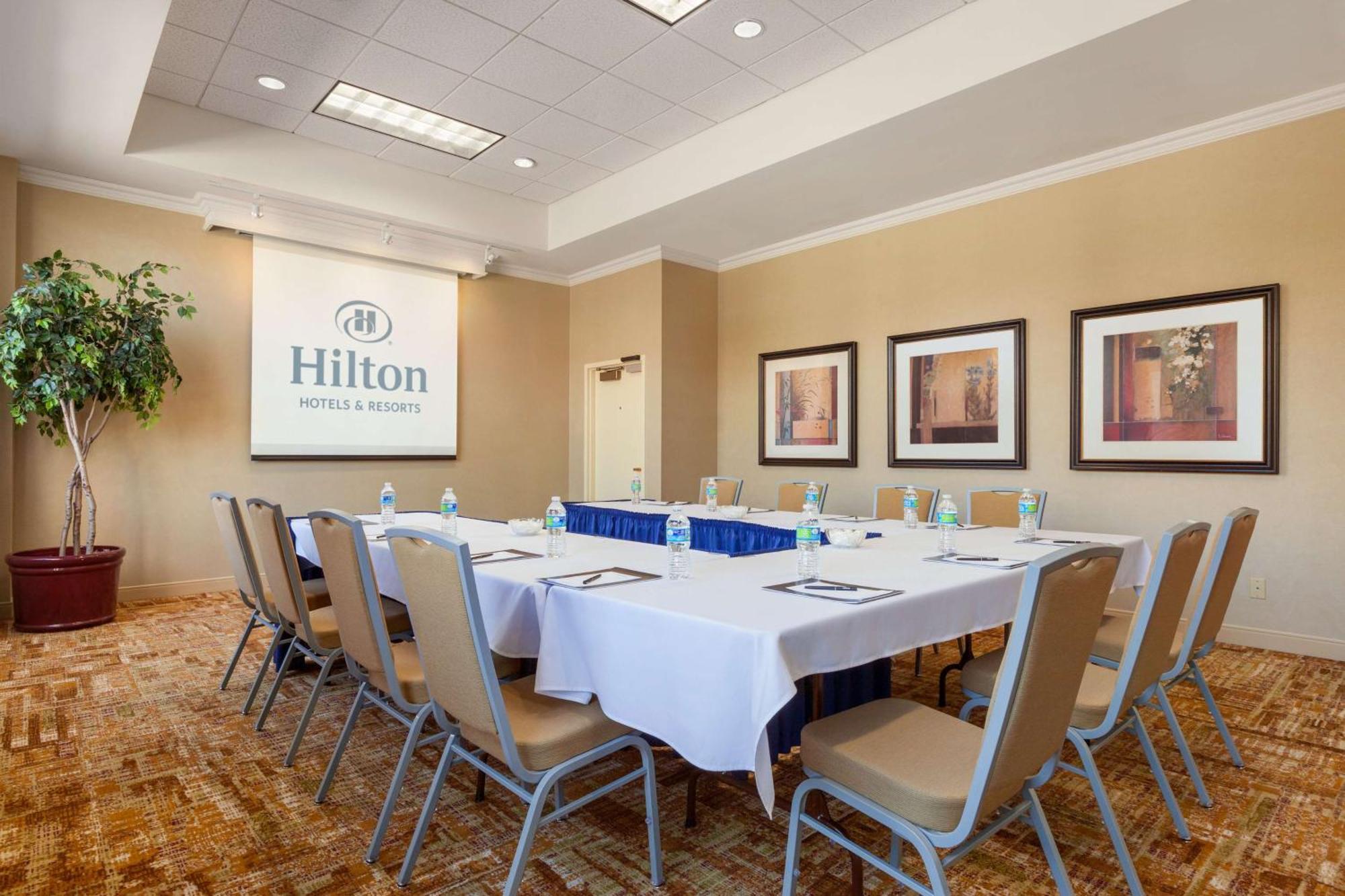 Hilton Fort Wayne At The Grand Wayne Convention Center (Adults Only) Екстериор снимка