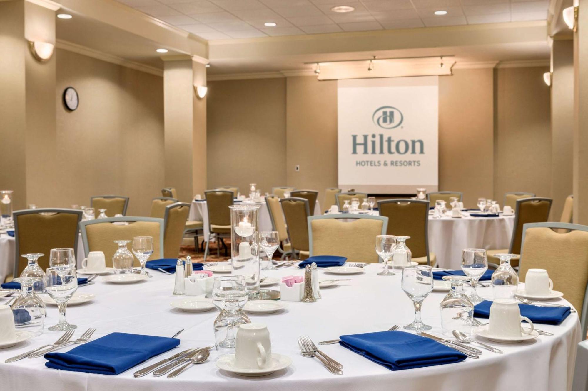 Hilton Fort Wayne At The Grand Wayne Convention Center (Adults Only) Екстериор снимка