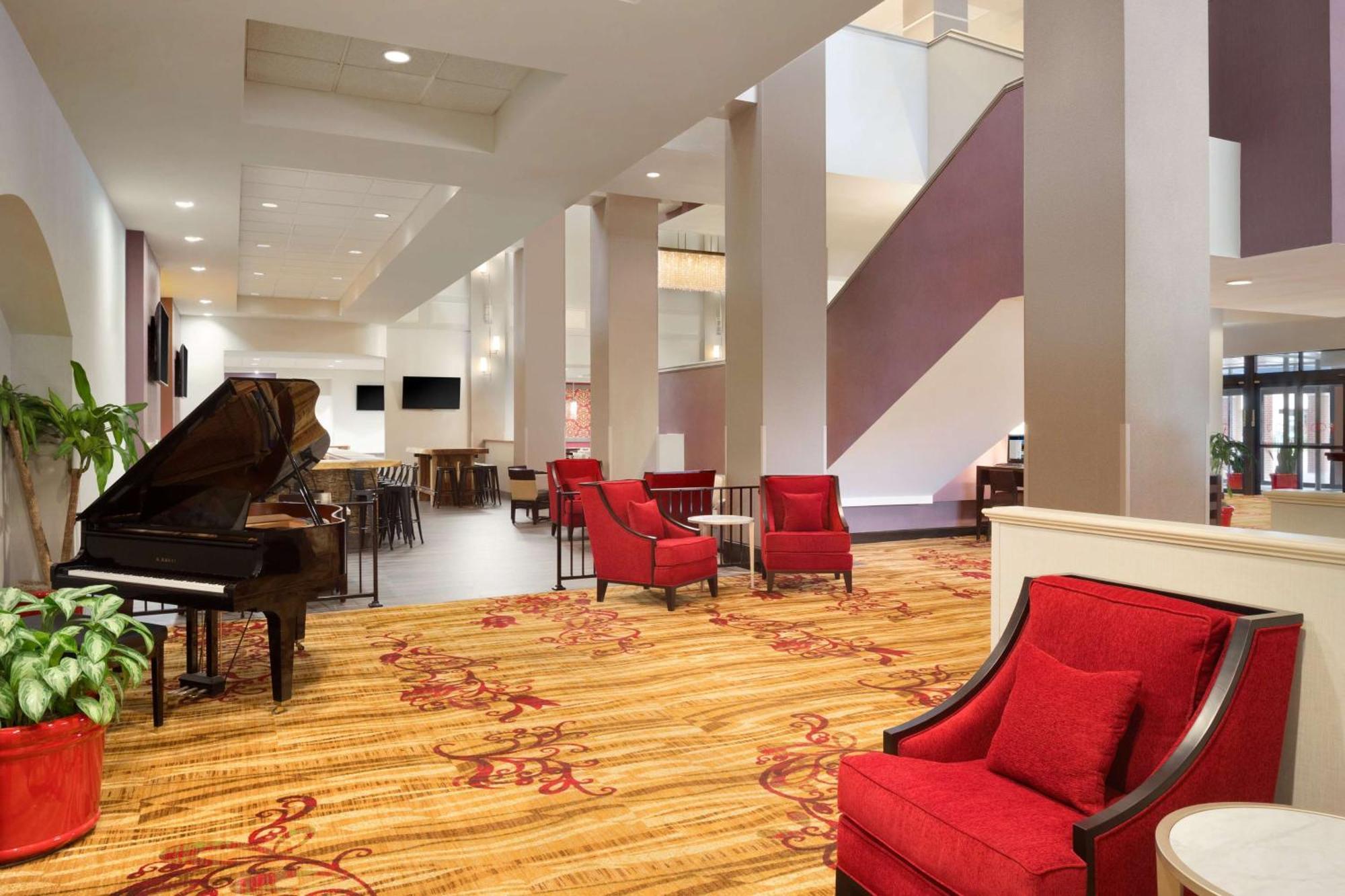 Hilton Fort Wayne At The Grand Wayne Convention Center (Adults Only) Екстериор снимка