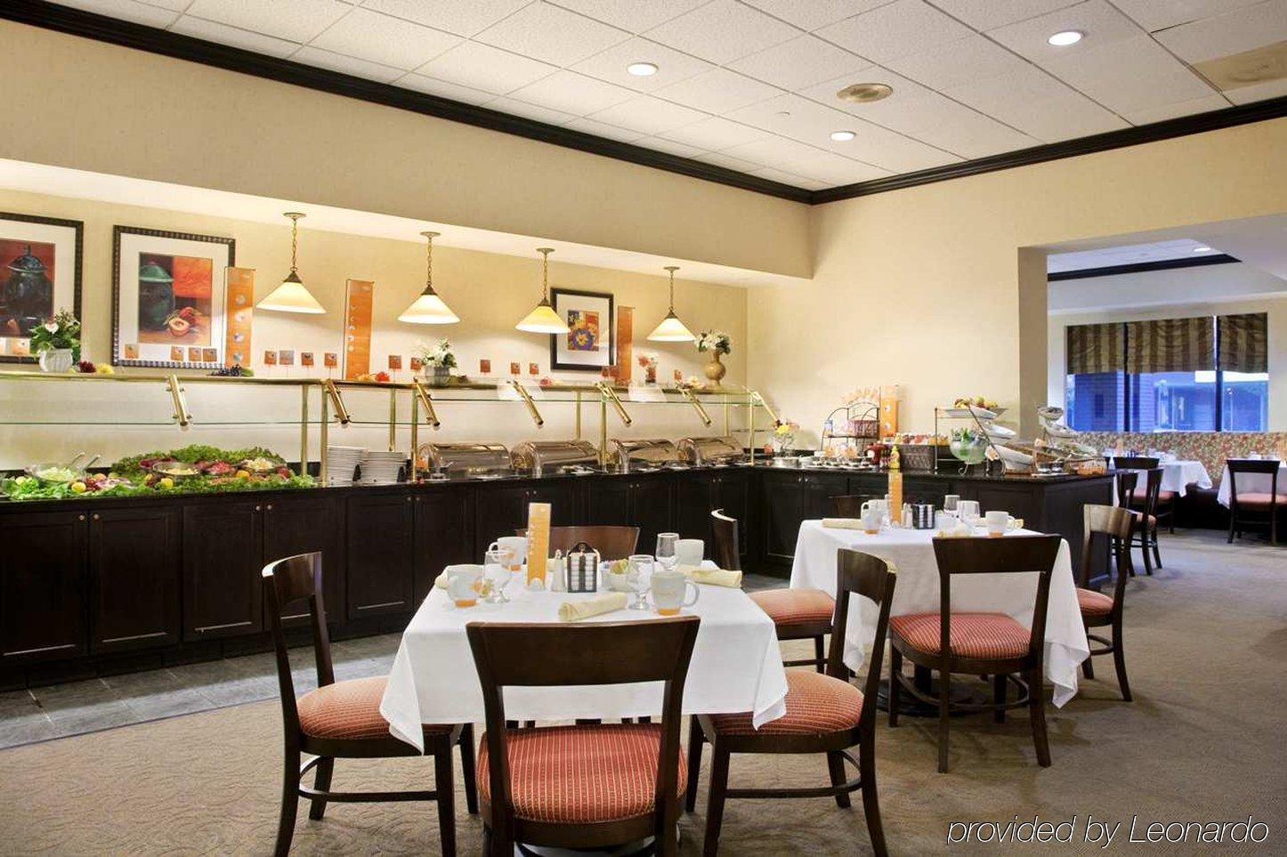 Hilton Fort Wayne At The Grand Wayne Convention Center (Adults Only) Ресторант снимка