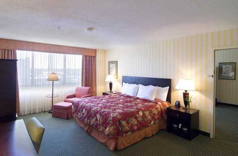 Hilton Fort Wayne At The Grand Wayne Convention Center (Adults Only) Стая снимка